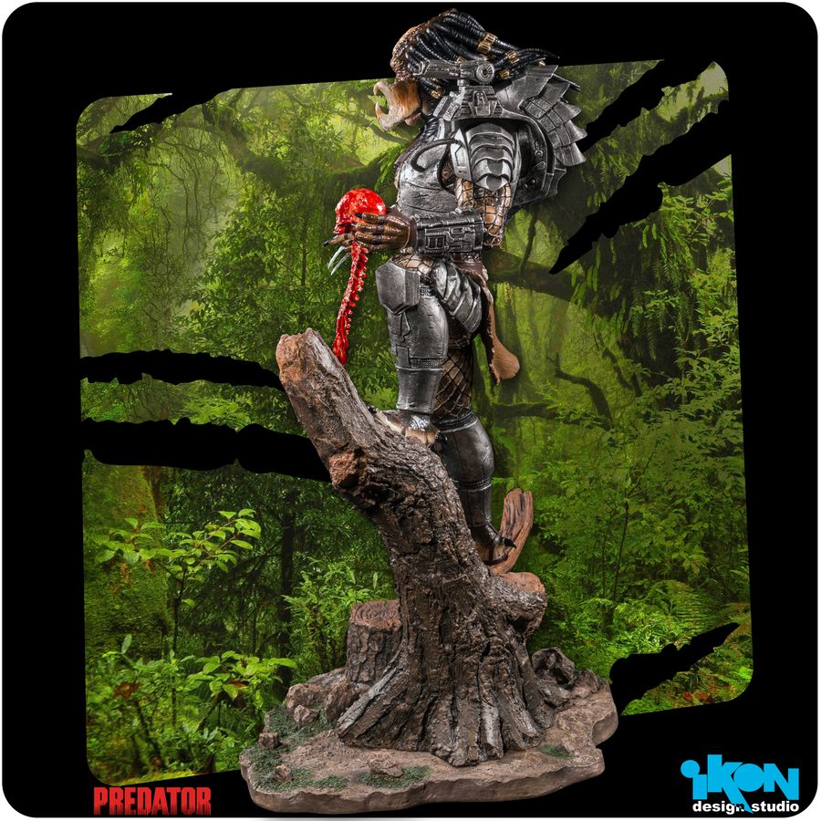 Predator 1:6 scale statue collectible with alternate head