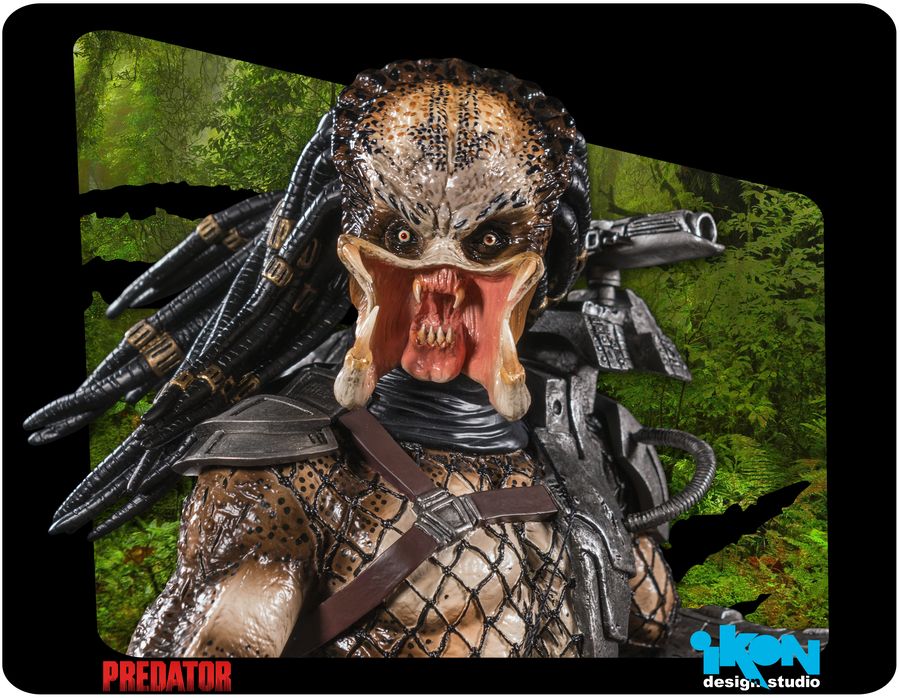 Predator 1:6 scale statue collectible with alternate head